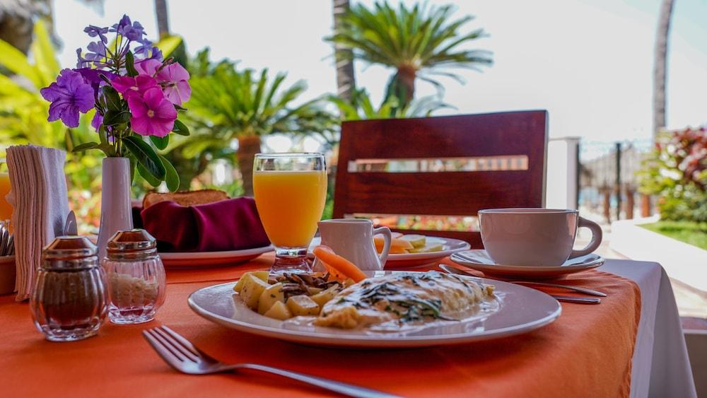 Tropicana Hotel Puerto Vallarta Ngoại thất bức ảnh